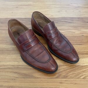 Magnanni Men's Brown Leather Penny Loafers